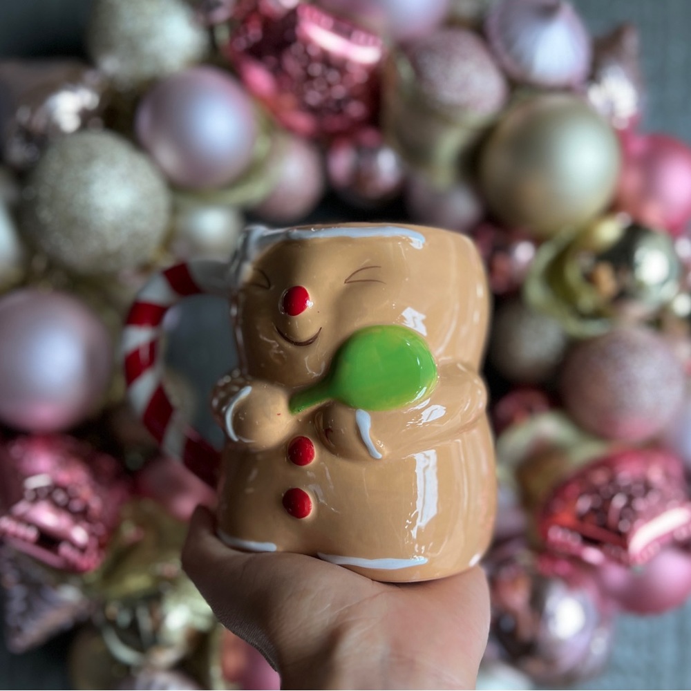✨NEW🎄At Home Gingerbread Boy and Gingerbread Girl Mug Set🎁 - Picture 12 of 16